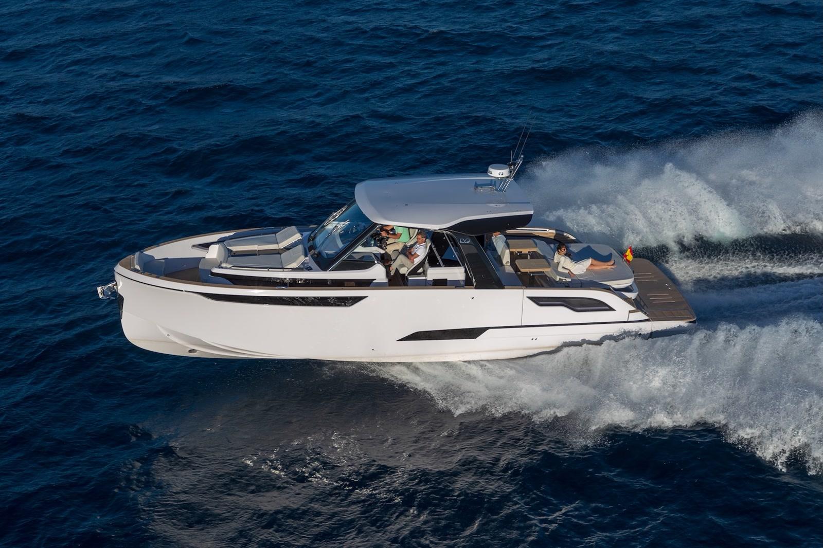 Level Yachts 43ST 1